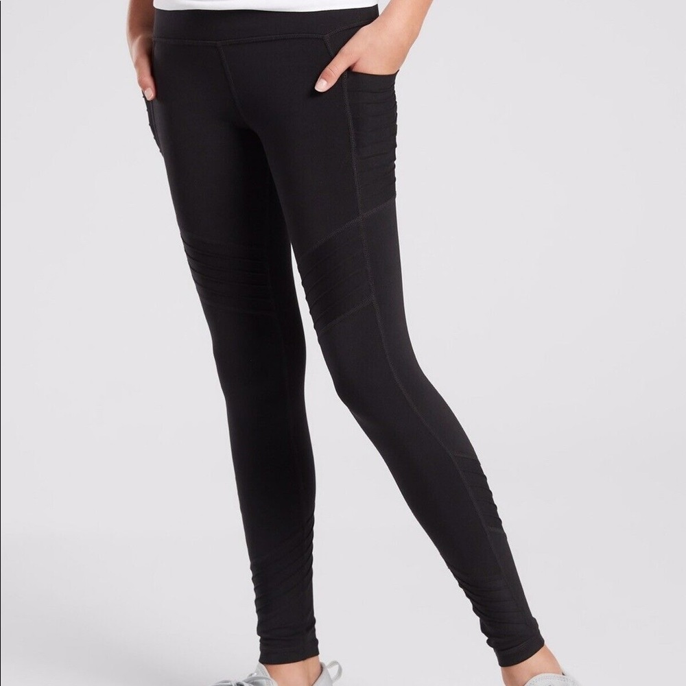 LIKE NEW Athleta Girl leggings